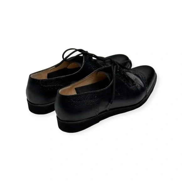 Vintage: Salvatore Ferragamo Boutique ✽ Oxford Wingtip Shoes ✽ Black Leather 7M - Picture 3 of 16